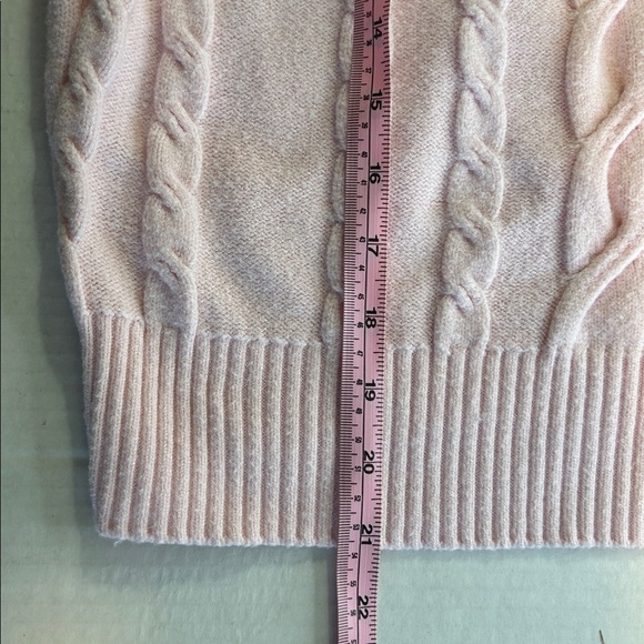 TAHARI SOFT PINK CABLE KNIT ROUND NECK PULL OVER SWEATER SZ S - Picture 9 of 12